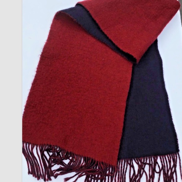 Reversible burgundy and deep navy colours very classy  wool  scarf - Picture 3 of 3
